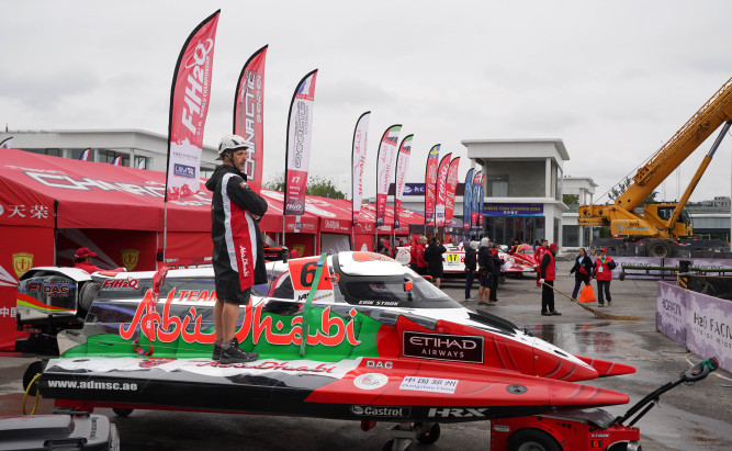 Abu Dhabi F1 Powerboat Team Wraps Up Free Practice Sessions in Zhengzhou