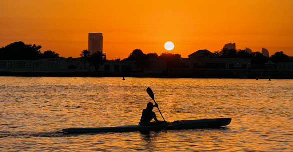 After an 8-Hour and 35-Minute Maritime Journey, Ellecia Saffron Successfully Completes the Abu Dhabi 360 Challenge