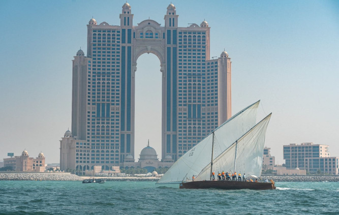 Atlas "12" Victory in Ghanada Sailing Bearings Race, 60-Foot Category