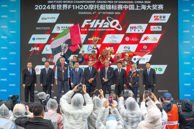 Mohammed bin Sultan bin Khalifa praises the achievements of the UAE boats at the Formula 1 World Championship in China.