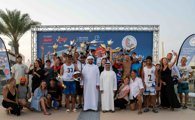 Abu Dhabi Marine Sports crowns the winners of the UAE MotoSurf Championship with the participation of 11 countries.